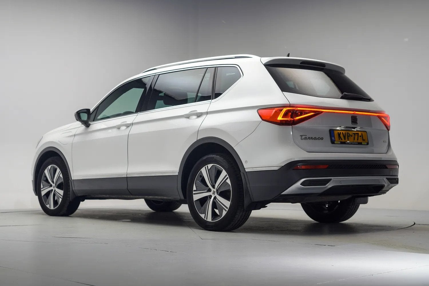SEAT Tarraco 1.4 TSI e-Hybrid PHEV Xcellence Aut. [ Panorama, Auto's, 4 cilinders, Wit, Hybride Elektrisch/Benzine, SUV of Terreinwagen