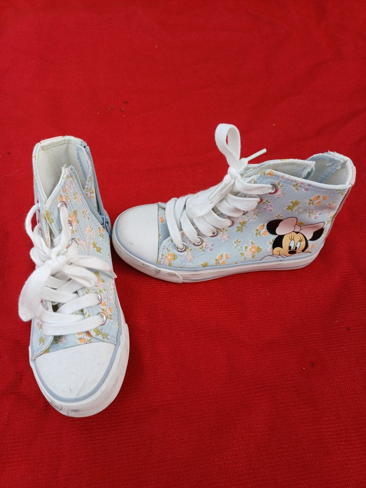 Hoge gympen met Minnie Mouse print - Maat 29, Ophalen, Gebruikt, Meisje, Sportschoenen