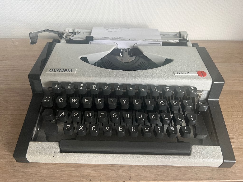 Goed werkende Olympia Traveller zonder koffer, Diversen, Typemachines, Verzenden, Gebruikt