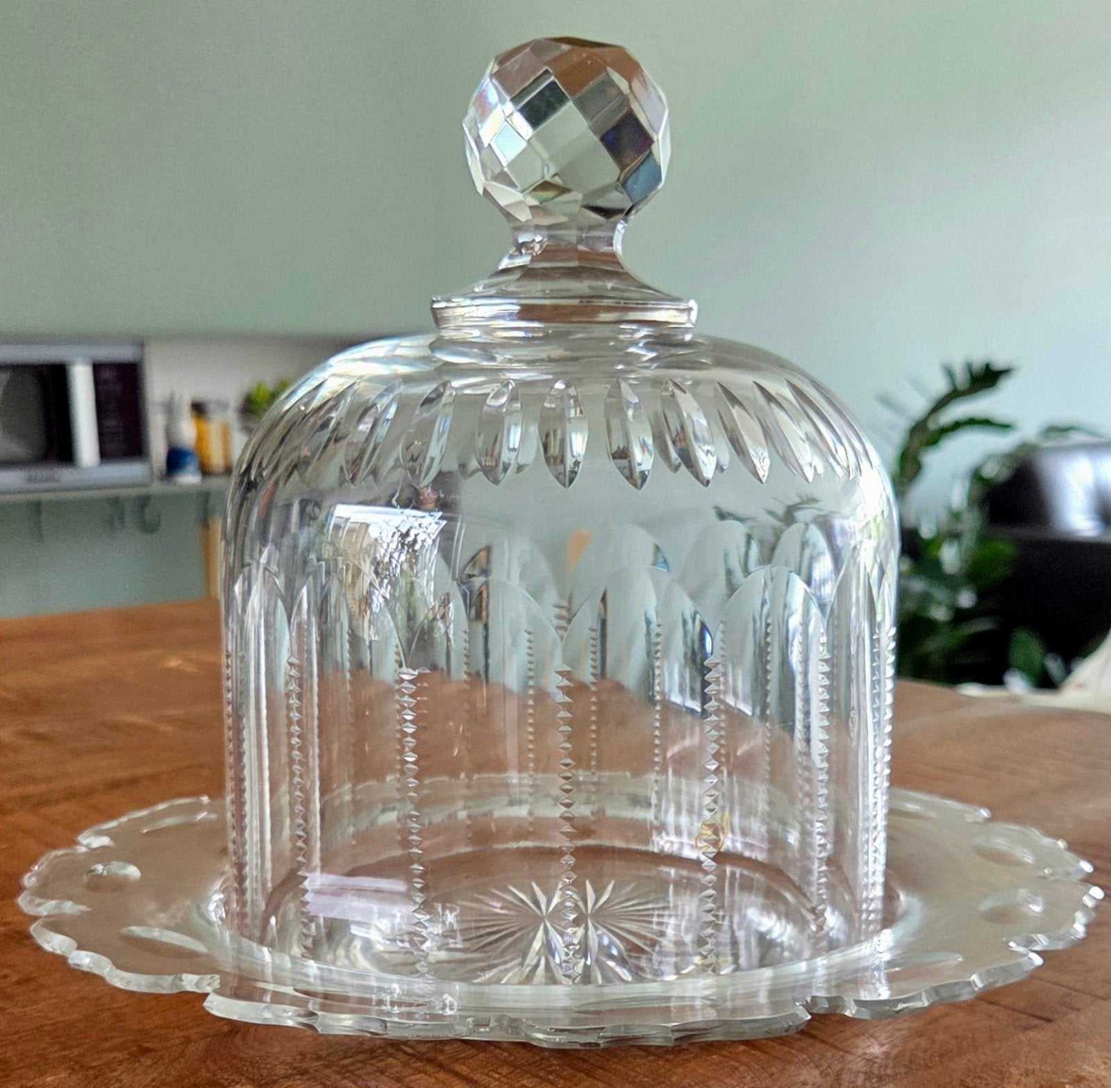 Vintage glazen stolp met onderbord – geslepen glas, Antiek en Kunst, Ophalen of Verzenden