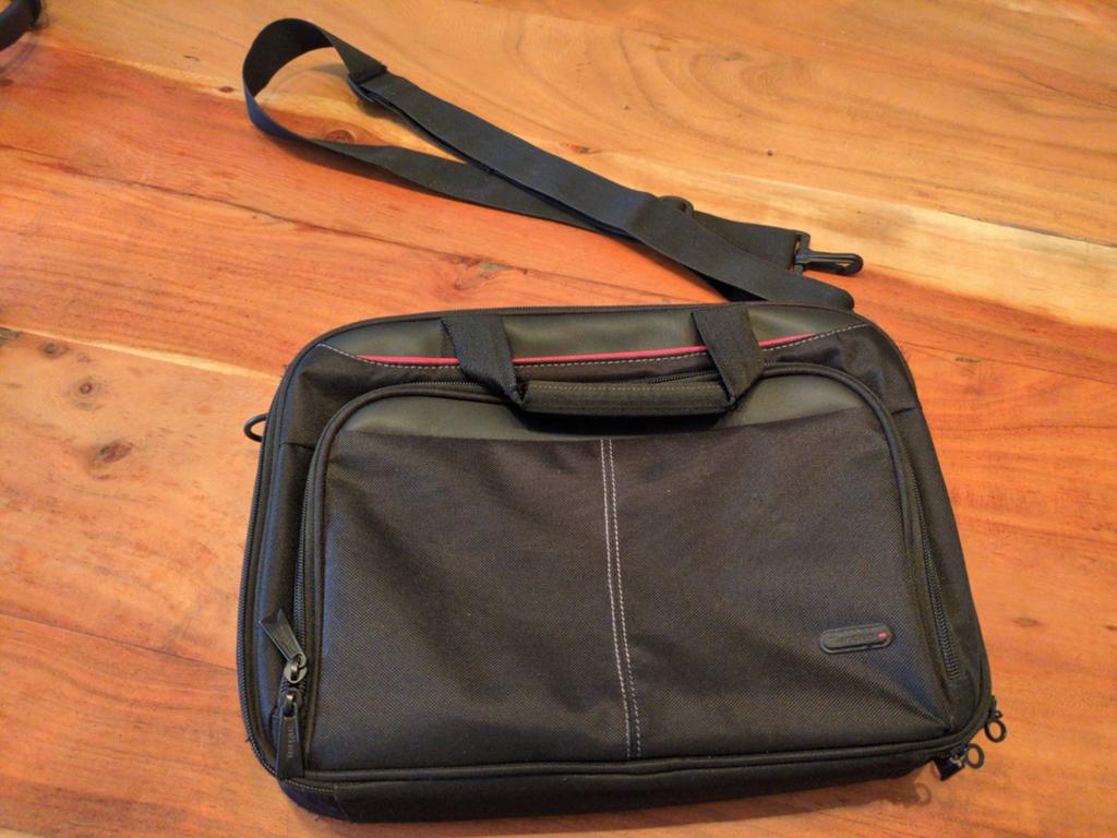 Targus Laptoptas Zwart/Rood voor 13 inch laptops, Ophalen of Verzenden