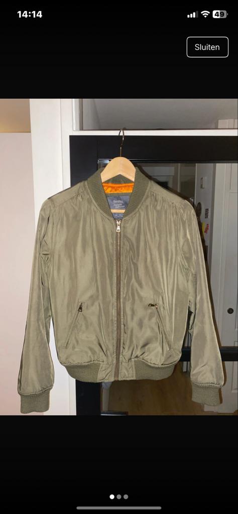 Bershka Bomberjack - Groen met Oranje Voering, Kleding | Heren, Ophalen of Verzenden, Zo goed als nieuw, Maat 48/50 (M), Groen