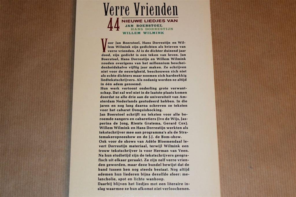 Verre Vrienden — Liedjes Wilmink, Dorrestijn & Boerstoel, Ophalen of Verzenden, Gelezen, Artiest