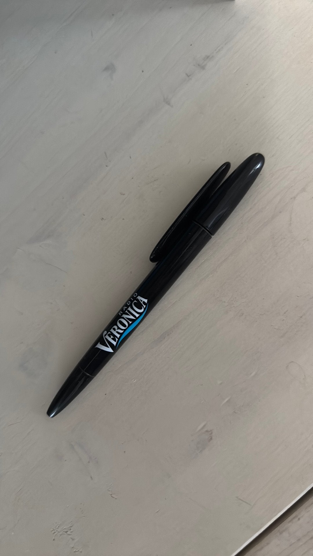 Radio Veronica pen (zwart), Ophalen of Verzenden, Zo goed als nieuw, Balpen, Overige merken