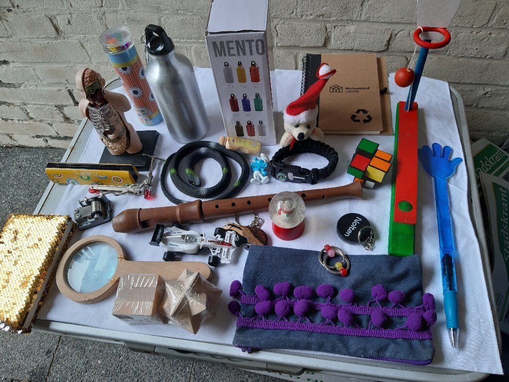 Speeltjes, fluit, verg. glas, houten speelblokjes, spaarpot, Ophalen, Zo goed als nieuw, Overige typen