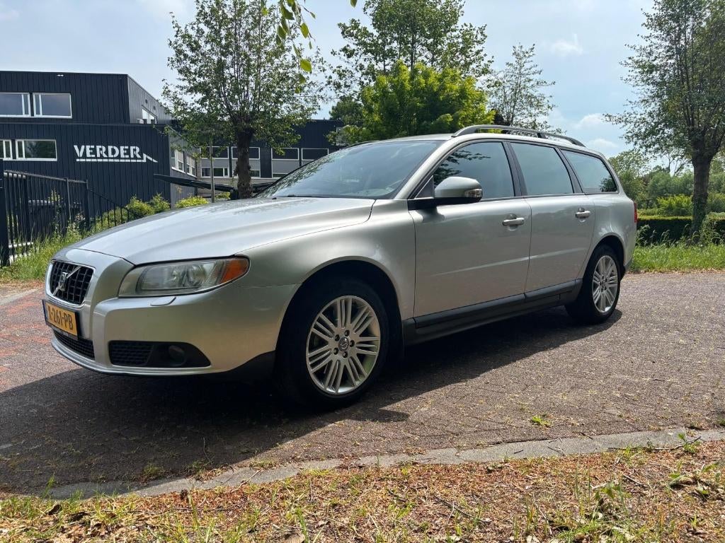 Volvo V70 2.5 T AUT 2007 Grijs 218k, Auto's, Volvo, Particulier, V70, ABS, Airbags, Automatische klimaatregeling, Bluetooth, Climate control