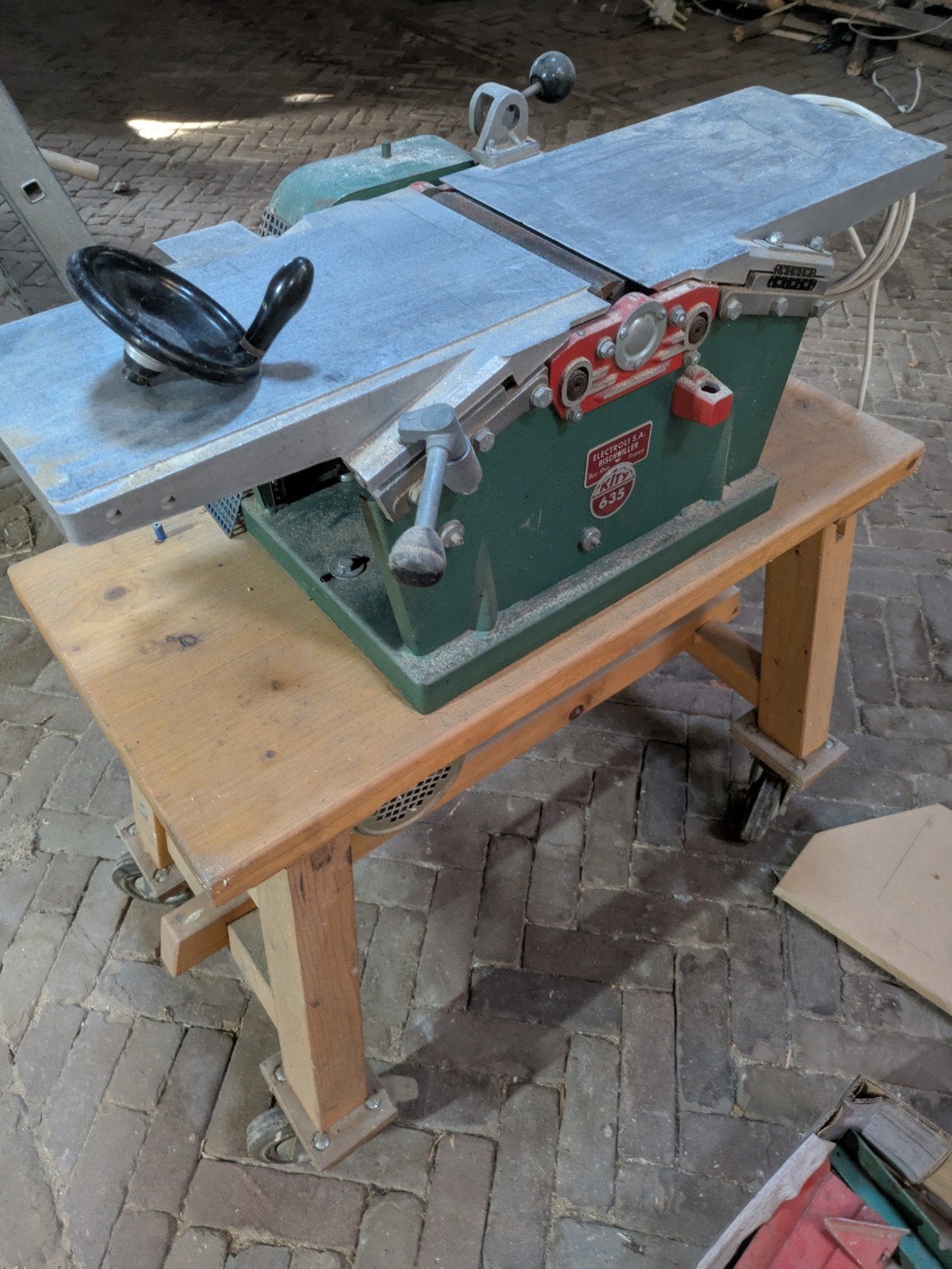 Kity 653 vlak- vandiktebank, Ophalen, Gebruikt, Elektrisch