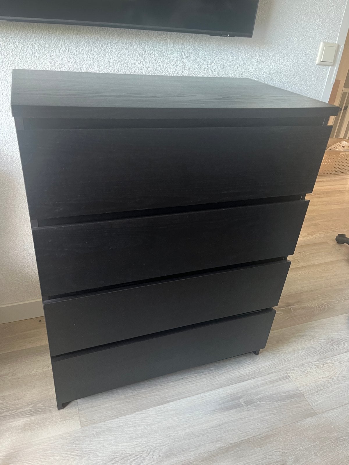 IKEA MALM ladekast 4 lades zwartbruin, Huis en Inrichting, Ophalen, Gebruikt, 100 tot 150 cm, 50 tot 100 cm