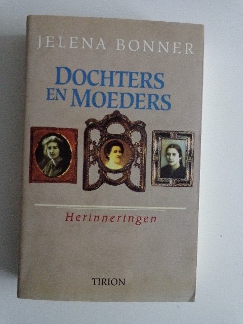1296-8-3 : Jelena Bonner : moeders en dochters.1D, Ophalen of Verzenden, Gelezen, Sport
