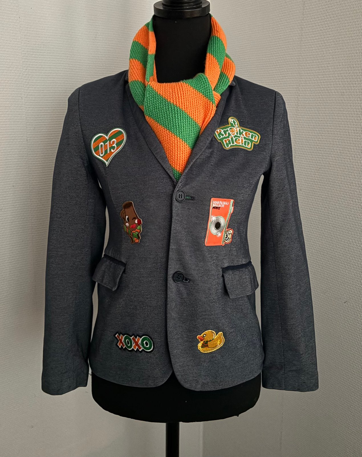 Kruikenstad kinder Jasje maat 140 carnaval unisex emblemen, Ophalen of Verzenden, Zo goed als nieuw, 134 t/m 140, Jongen of Meisje