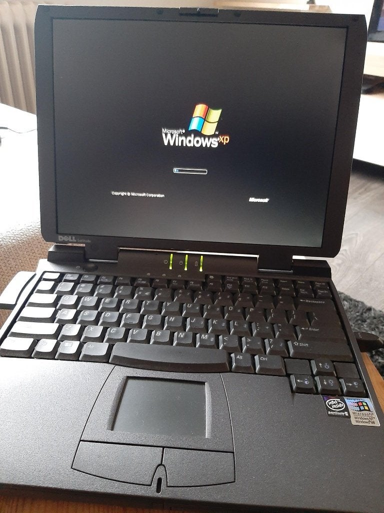 Dell Latitude CPi D300XT, Gebruikt, HDD, Minder dan 4 GB, Qwerty