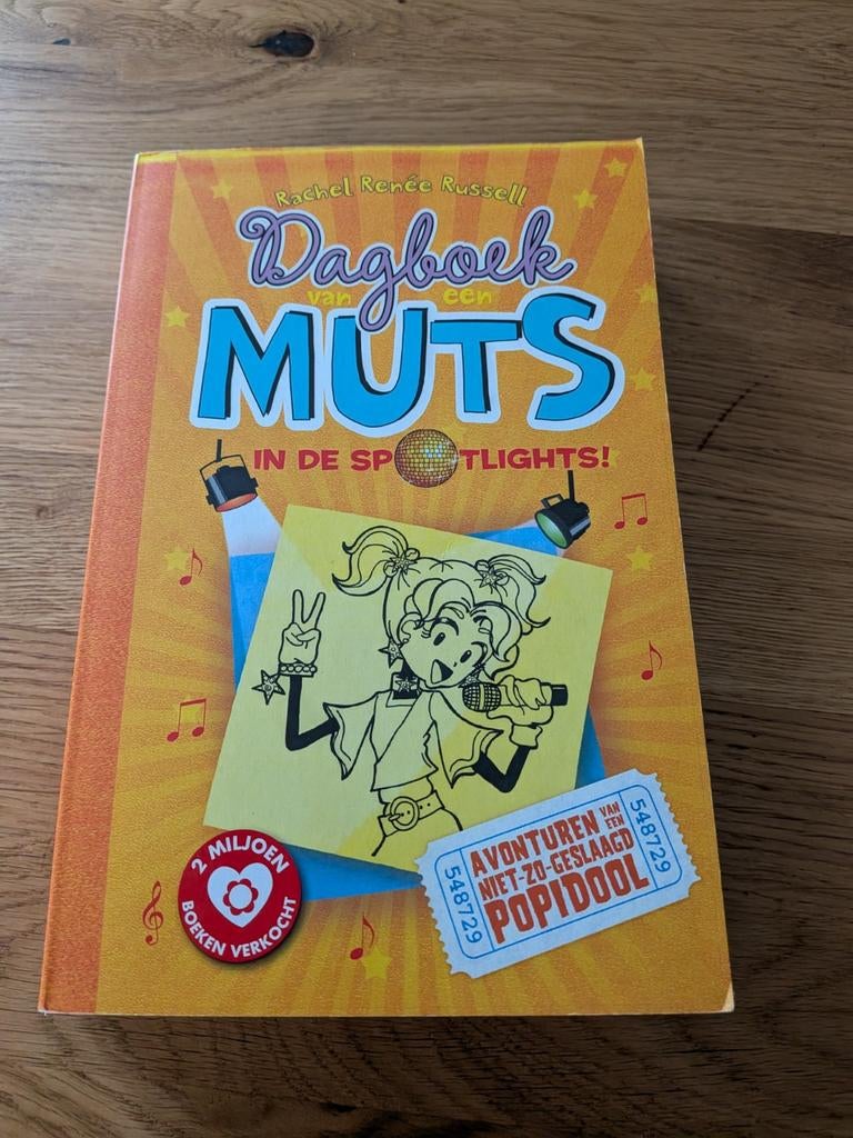 Dagboek van een Muts 3: In de Spotlights!, Ophalen of Verzenden, Zo goed als nieuw, Rachel Renée Russell, Fictie