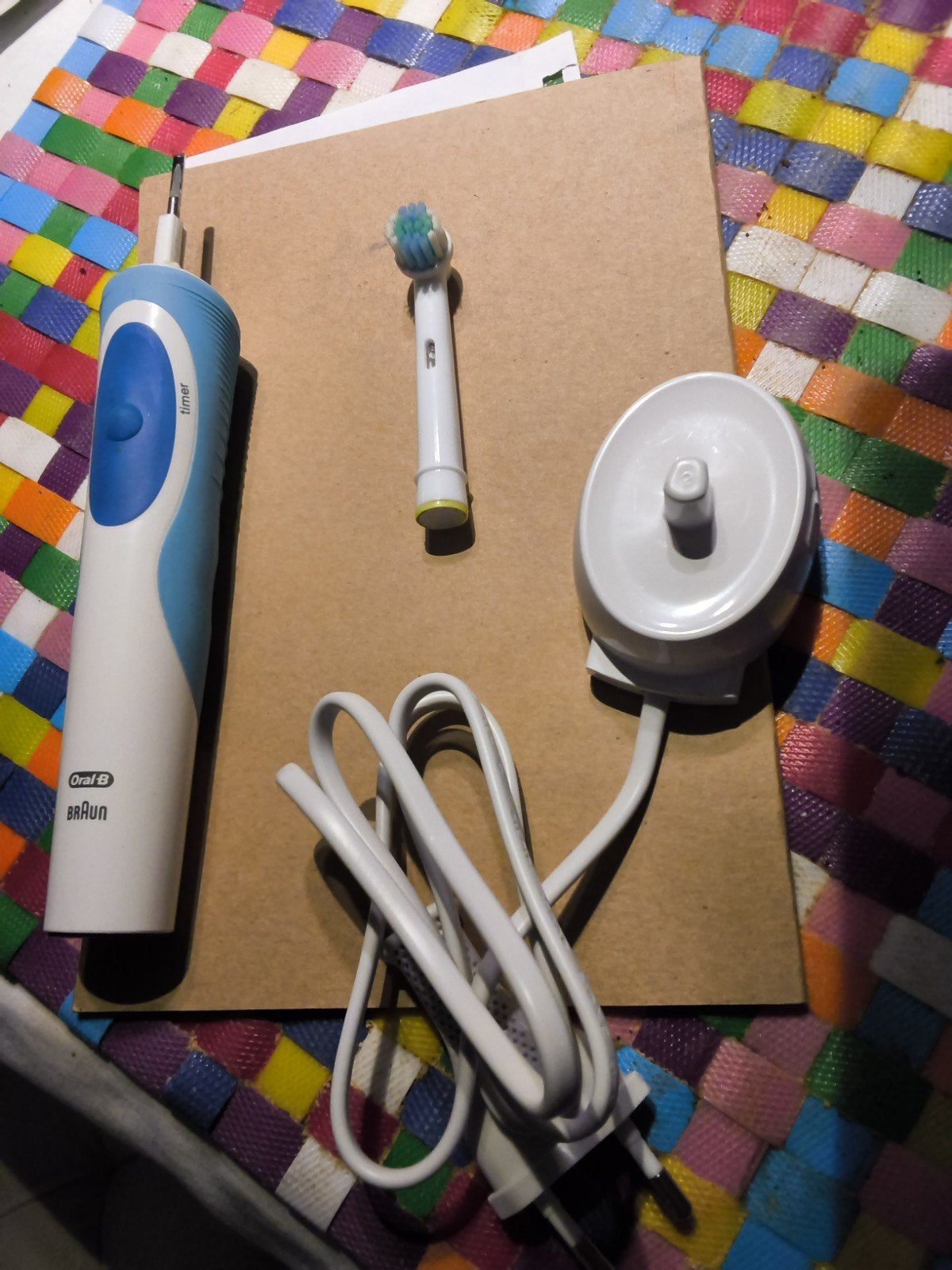 Oral-B Braun tandenborstel met TIMER functie., Ophalen of Verzenden, Zo goed als nieuw, Mondverzorging