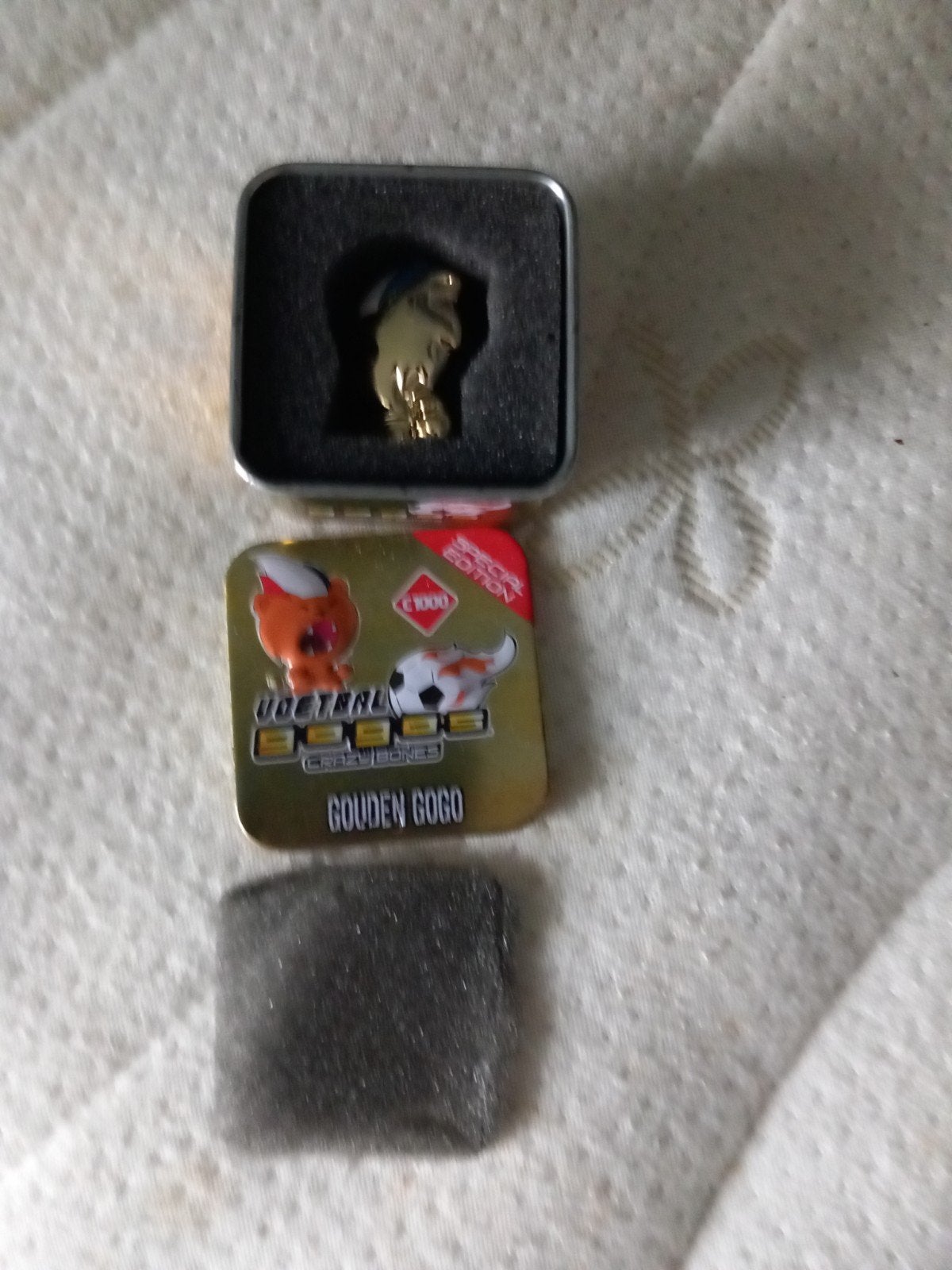 Gouden Voetbal Gogo's Special Edition Pin, Verzamelen, Ophalen of Verzenden, Zo goed als nieuw, Sport, Speldje of Pin