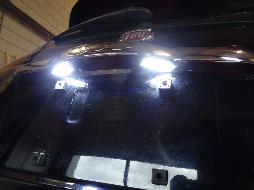 LED kentekenplaatverlichting Fiat 500e 2013-2019 USA, MOPAR FCA US LLC, Nieuw, Ophalen of Verzenden, P.O. Box 21-8004, Auburn Hills, MI 48321-8004, USA