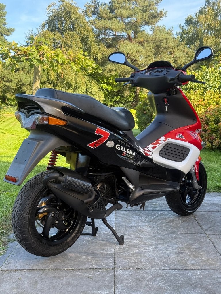 ⭐️Gilera runner Lucky 7 Brom 2 takt 50cc nette staat⭐️, Fietsen en Brommers, Niet ingevuld, Niet ingevuld, Niet ingevuld