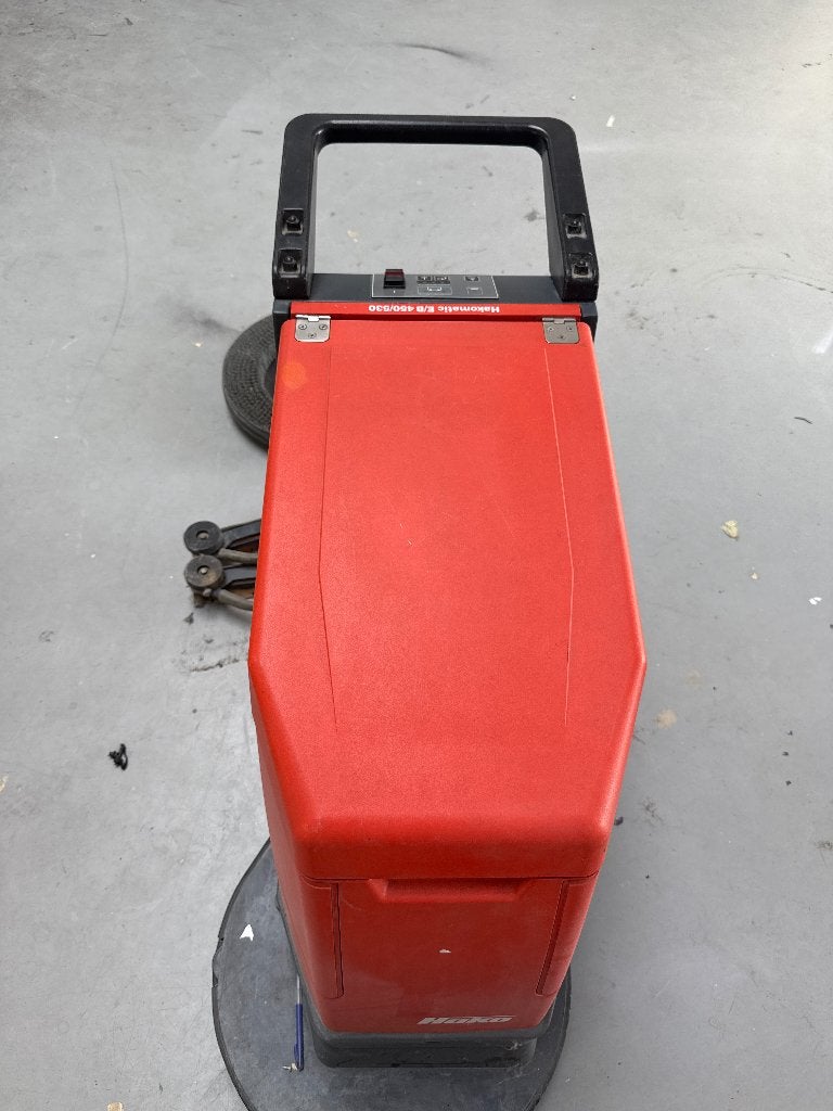 Hako Hakomatic B 450/530 Schrob-/Zuigmachine, Ophalen, Gebruikt, Schrobmachine