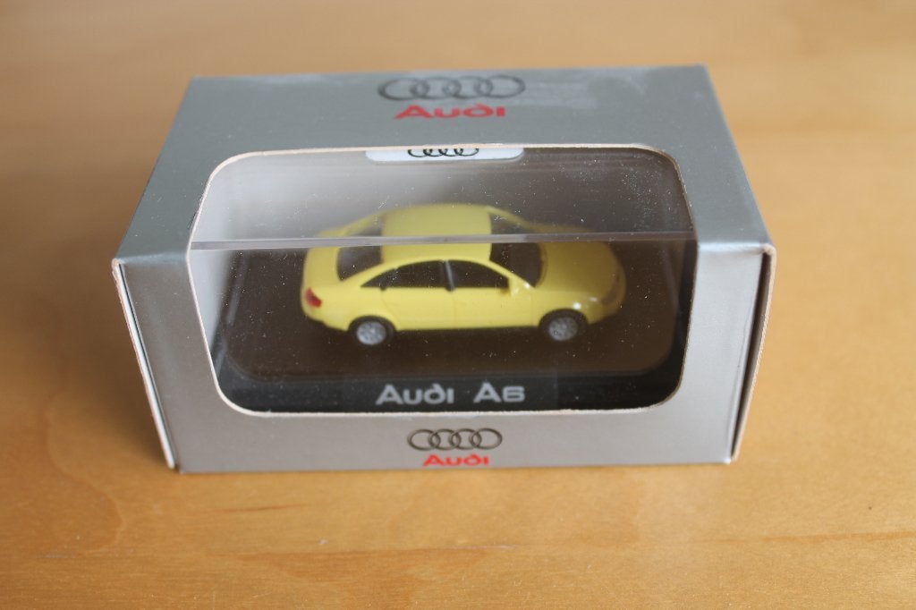 Gele Wiking Audi A6 in Audi-vitrine, Ophalen of Verzenden, Zo goed als nieuw, Auto, Wiking