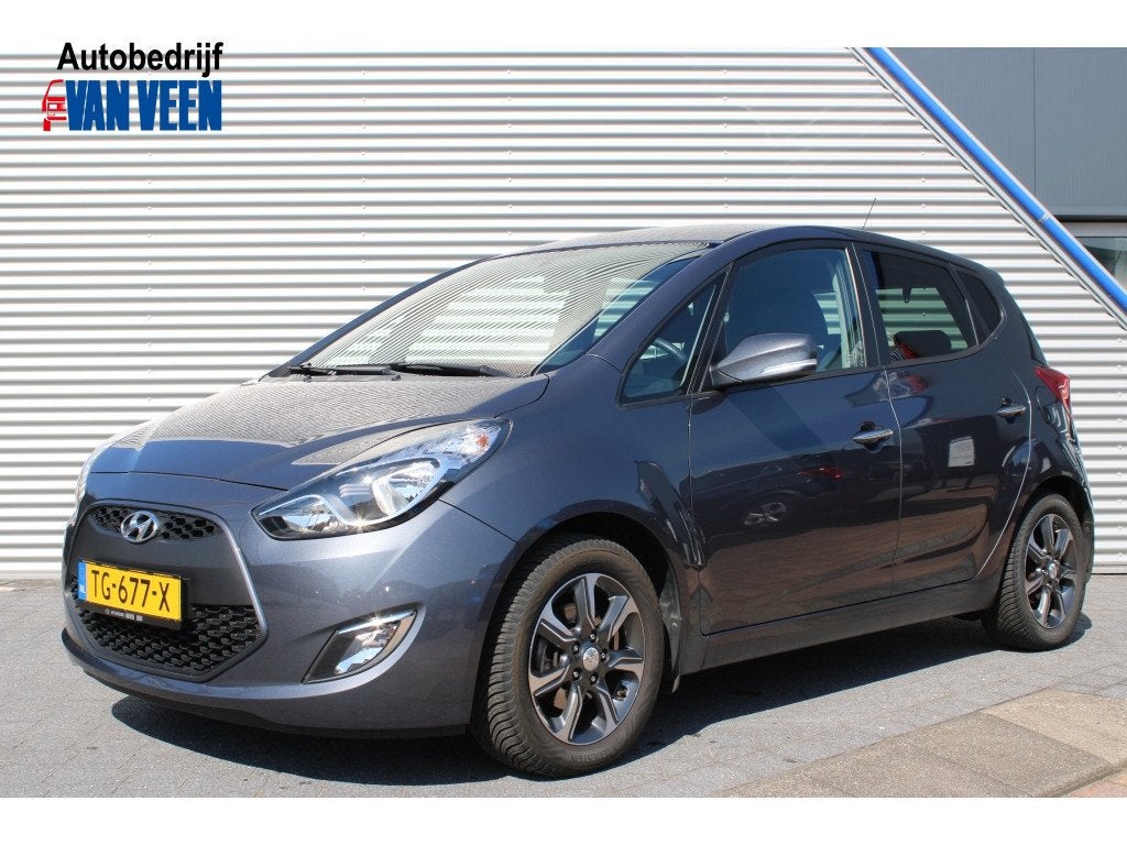 Hyundai ix20 1.4i Go! | Airco | Camera | Trekhaak | All-Seas, Auto's, Hyundai, Voorwielaandrijving, Dealer onderhouden, Stof, Gebruikt