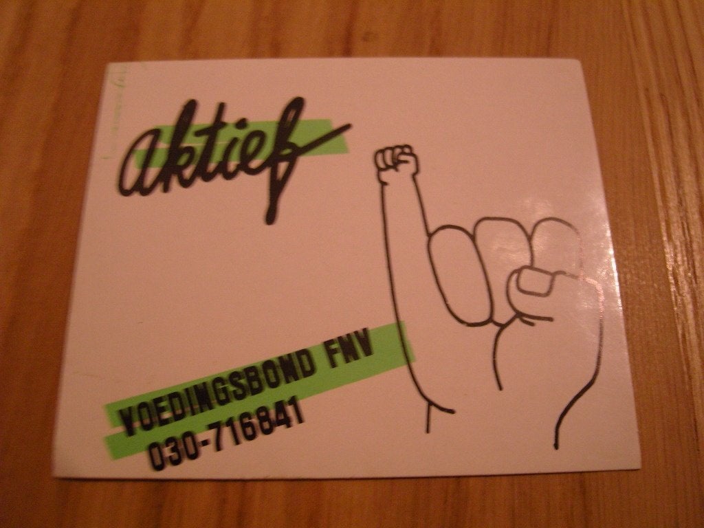 sticker aktief voedingsbond FNV - strip vuist, Ophalen, Zo goed als nieuw