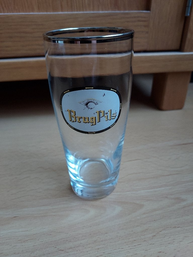 Bierglas Brug Pils, Ophalen of Verzenden, Zo goed als nieuw, Bierglas