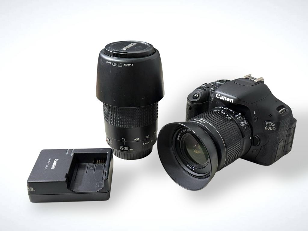 Canon EOS 600D spiegelreflexcamera met twee lenzen, Audio, Tv en Foto, Fotocamera's Digitaal, Zo goed als nieuw, Spiegelreflex
