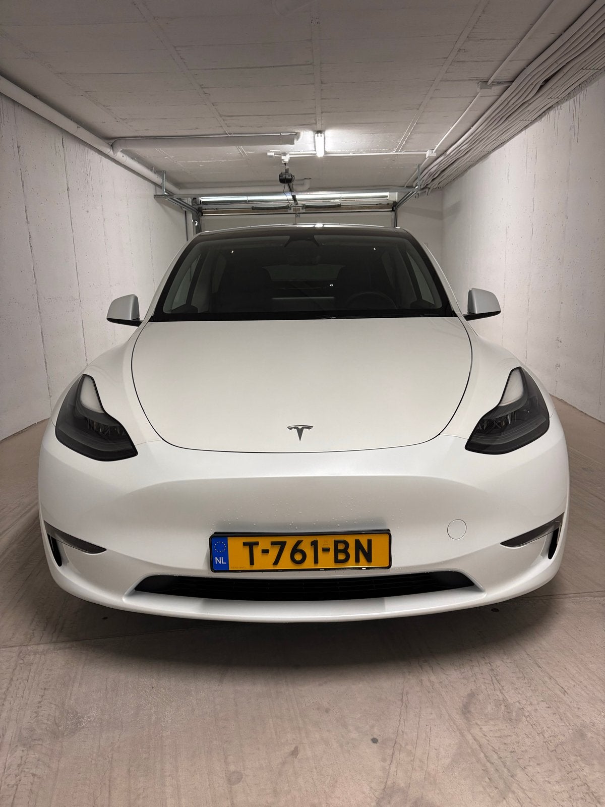 Tesla Model Y 2023 Wit, Auto's, Tesla, 495 min, 258 pk, Wit, Origineel Nederlands