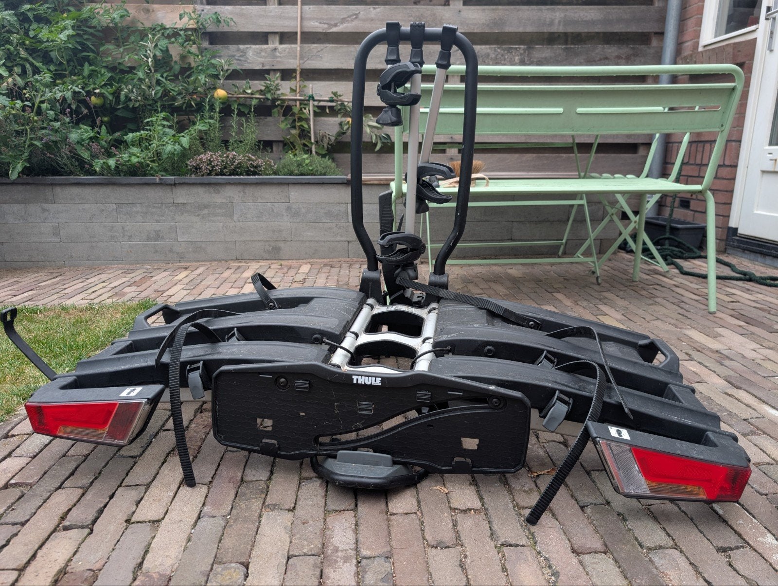 Thule EasyFold XT 934 fietsendrager, Ophalen