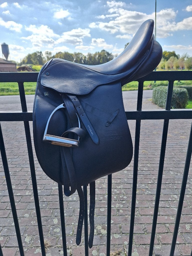 Paard rijzadel, Ophalen, Zo goed als nieuw