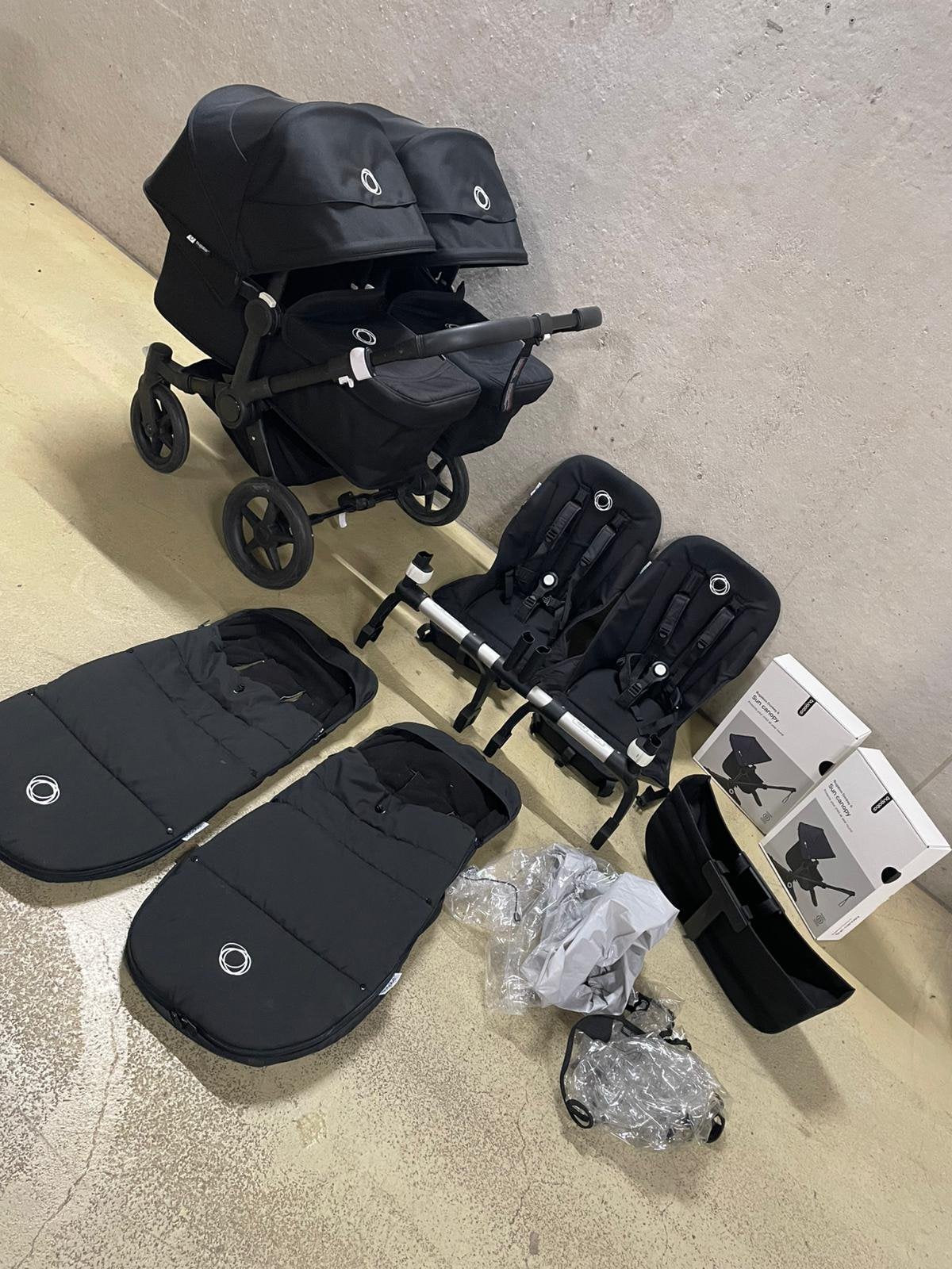 Bugaboo donkey 2-6 Twin all black, Support@bugaboo.com, Bugaboo, Ophalen of Verzenden, Zo goed als nieuw