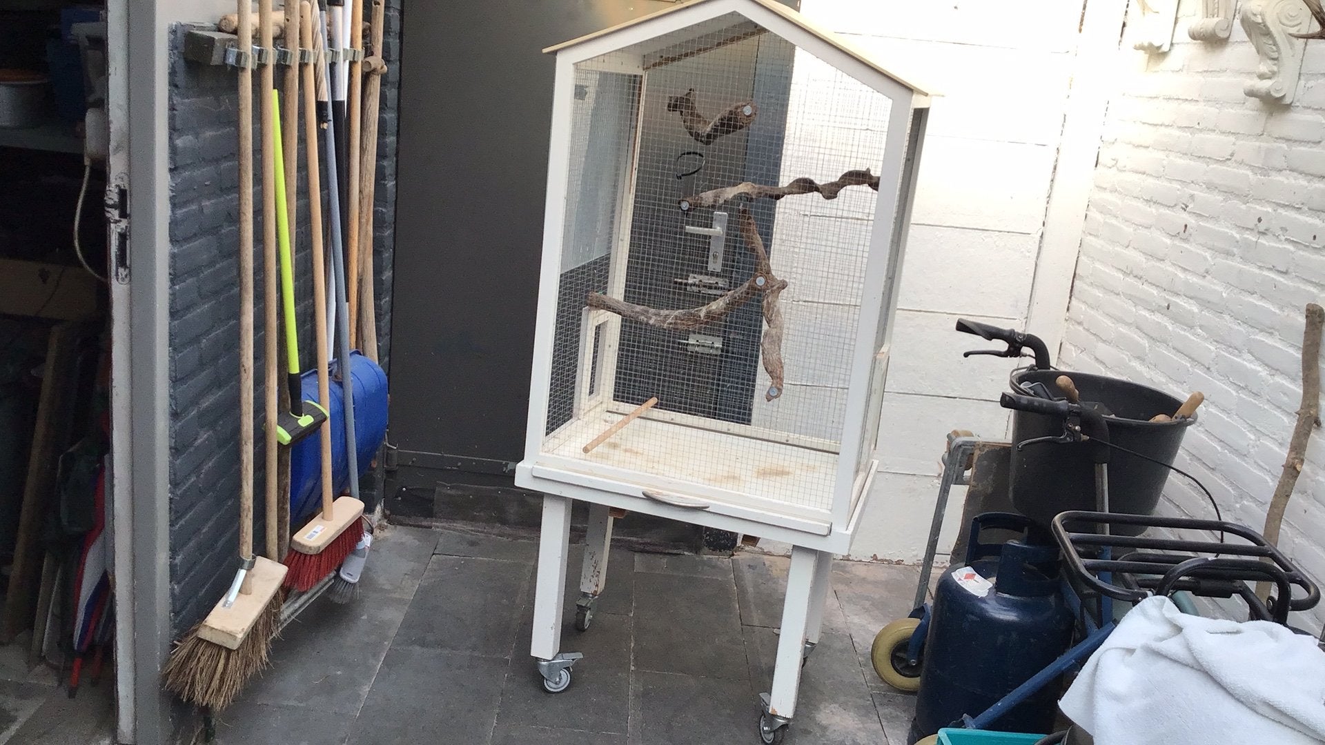 Te koop vogelkooi  verijdbaar  110 h br70  staat los,, Dieren en Toebehoren, Ophalen of Verzenden, Zo goed als nieuw, Vogelkooi