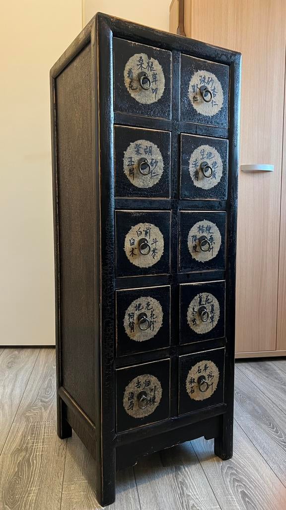 Chinese ladekast zwart met goudkleurige print, 10 laden, Ophalen, Minder dan 50 cm, Gebruikt, 5 laden of meer