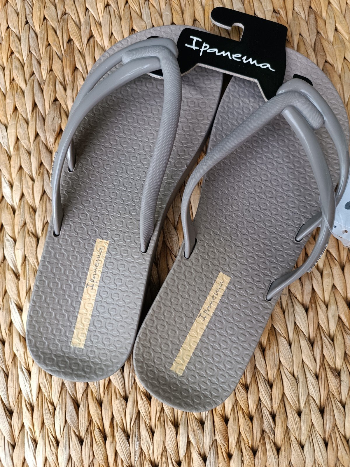 Nieuwe Ipanema Comfy Fem slippers maat 39/40 grijs, Slippers, Nieuw, Ophalen of Verzenden, Ipanema