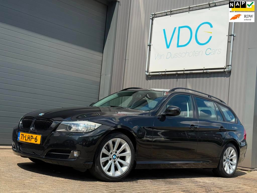 BMW 3-serie Touring 318i Business Line | Xenon | Navigatie |, Euro 5, Zwart, Zwart, Origineel Nederlands