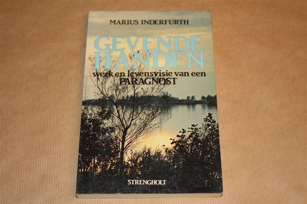 Gevende handen. Werk en levensvisie van een paragnost., Ophalen of Verzenden, Gelezen, Overige onderwerpen, Achtergrond en Informatie