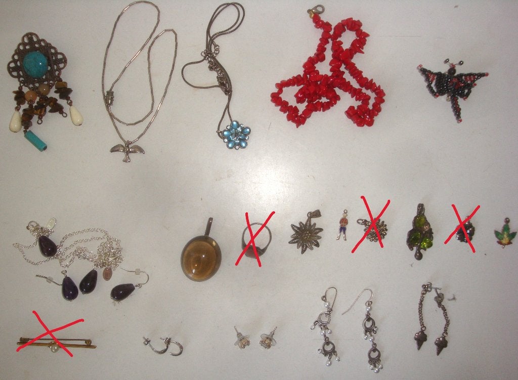 Een lot van allerlei sieraden: oorbellen, hangers, broches;, Ophalen of Verzenden, Overige materialen, Overige typen