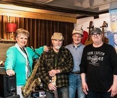 Jazz combo "South Of The River", Diensten en Vakmensen, Orkest
