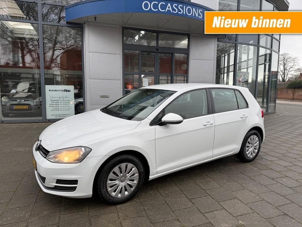 Volkswagen GOLF 1.2 TSI TREND-5DEURS-AIRCO-CRUISE-NIEUWSTAAT, Auto's, Voorwielaandrijving, Euro 5, 86 pk, Gebruikt