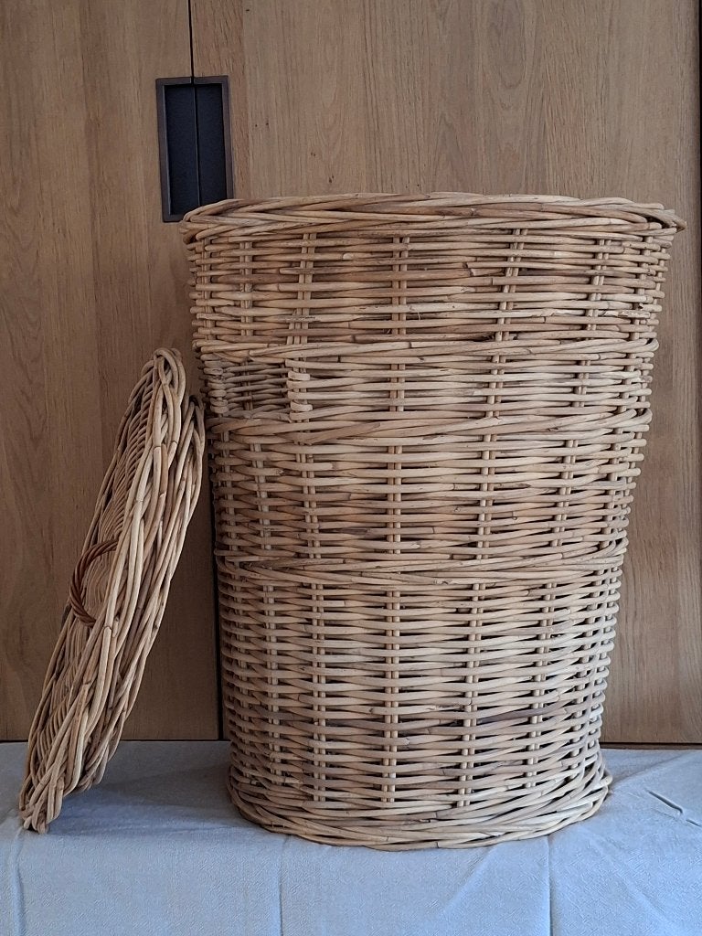 Rieten mand met deksel, Huis en Inrichting, Ophalen, Gebruikt, Mand, Gevlochten