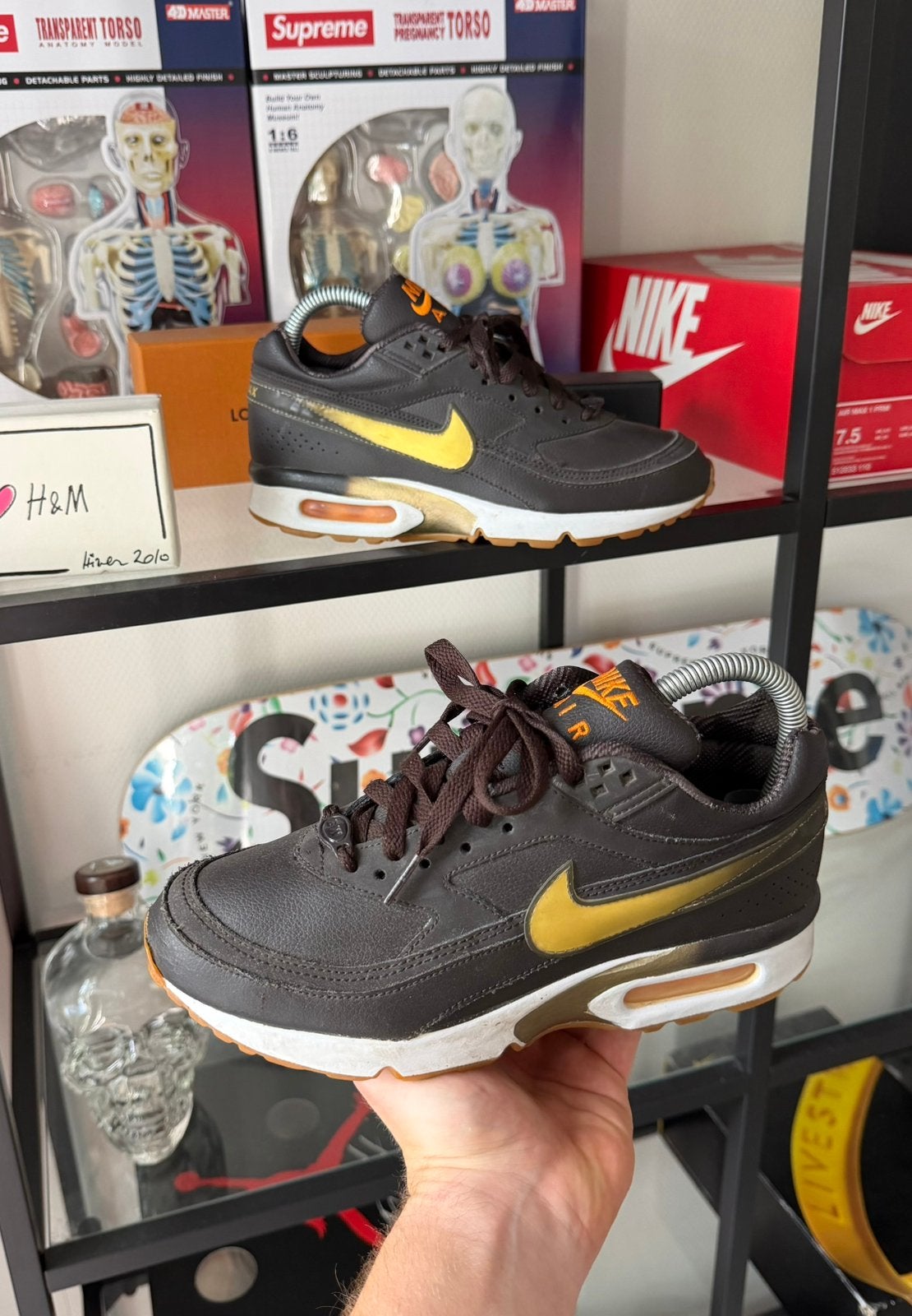 Nike Air Mac Classic BW Brown Metallic Gold, Kleding | Dames, Schoenen, Nieuw, Sneakers of Gympen, Overige kleuren, Ophalen of Verzenden