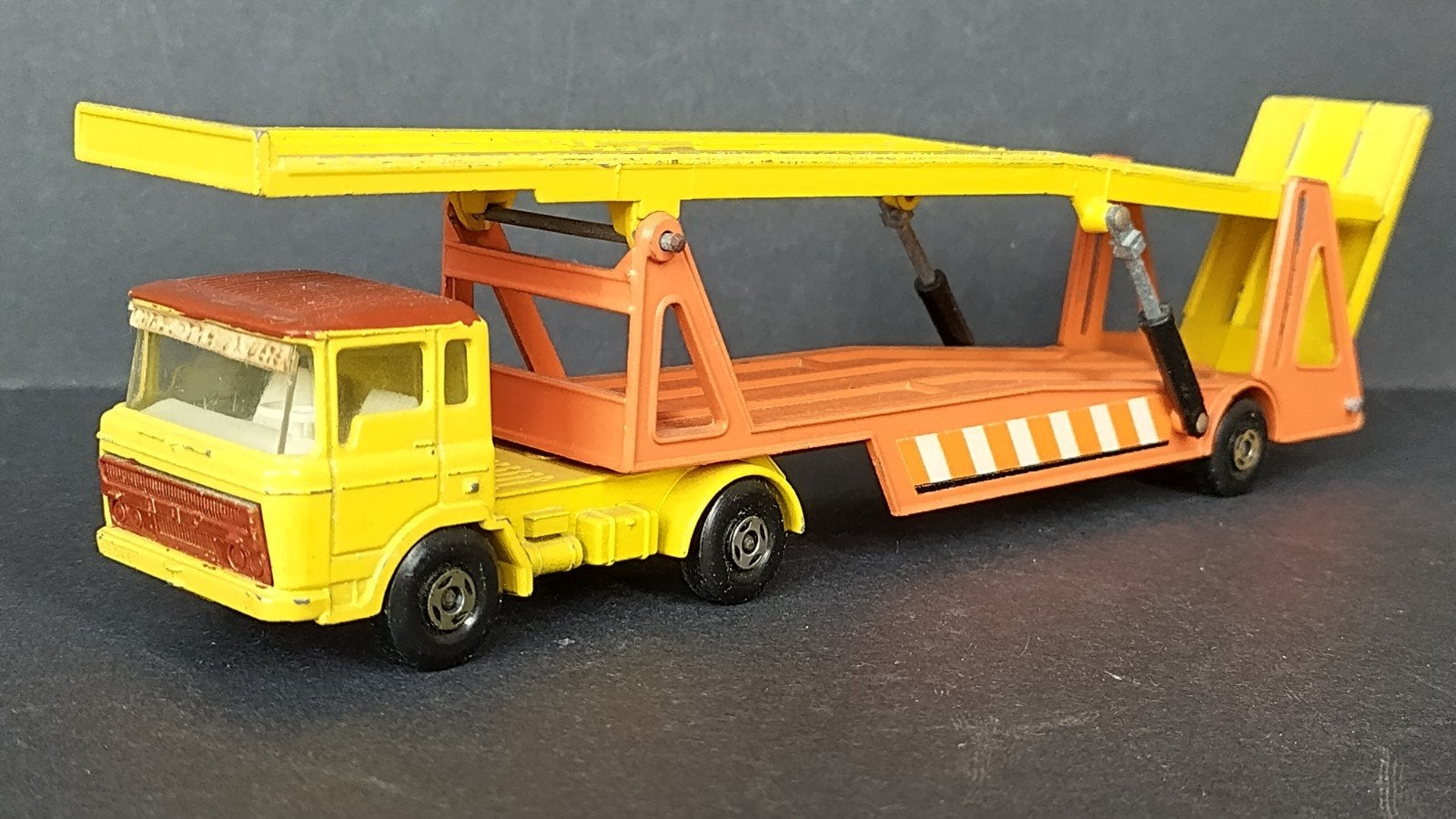 Daf 2000 Auto transporter 1:60 Matchbox Superkings Pol, Gebruikt, Verzenden, ., .