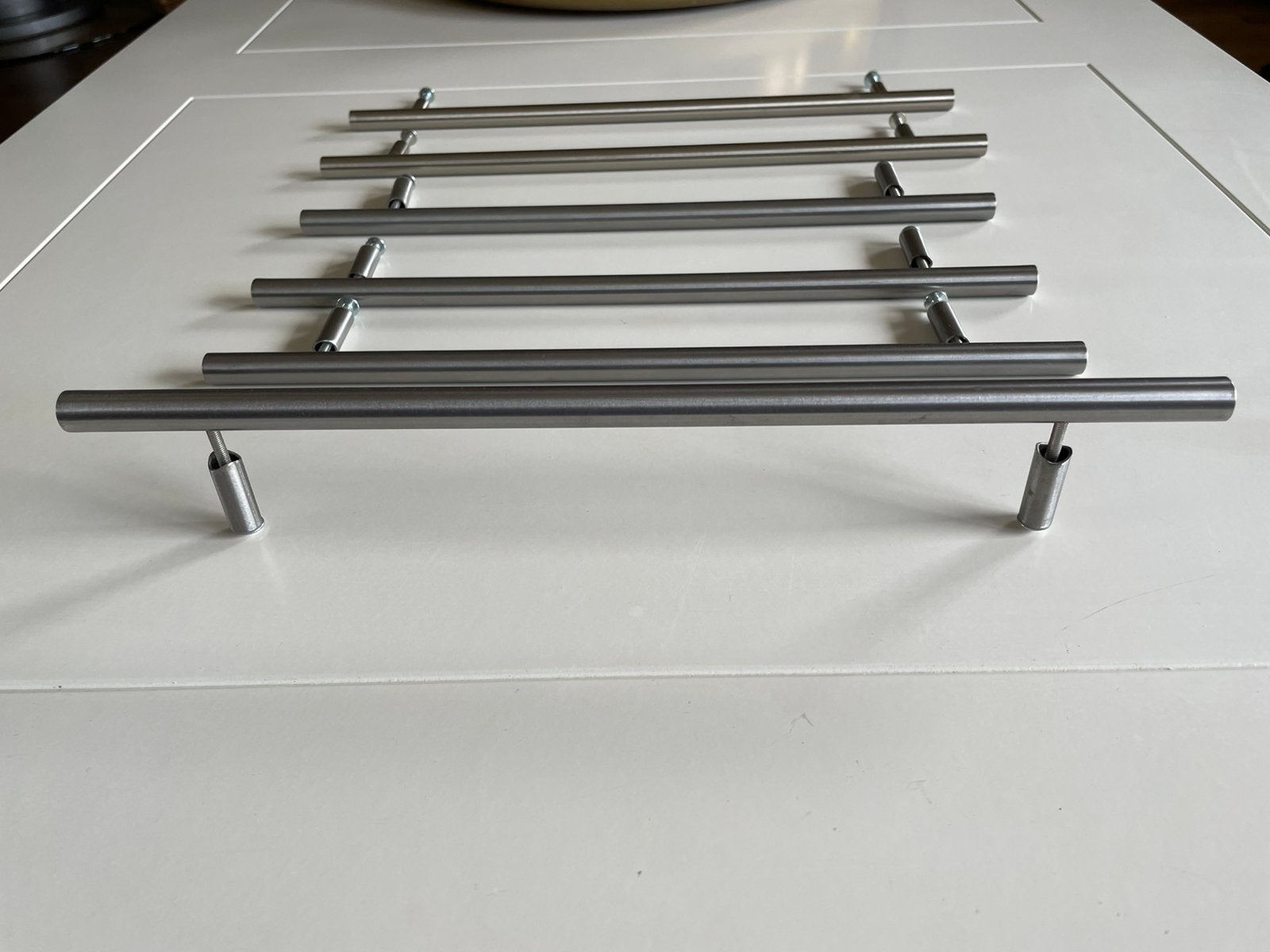 Te koop Zes keukenkast greepjes 34 cm lang, Verzenden, Zo goed als nieuw