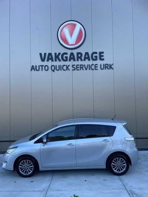 Toyota Verso 1.8 16v VVT-i Dynamic 7P (bj 2016, automaat), Auto's, Toyota, Gebruikt, Euro 6, 4 cilinders, 7 stoelen