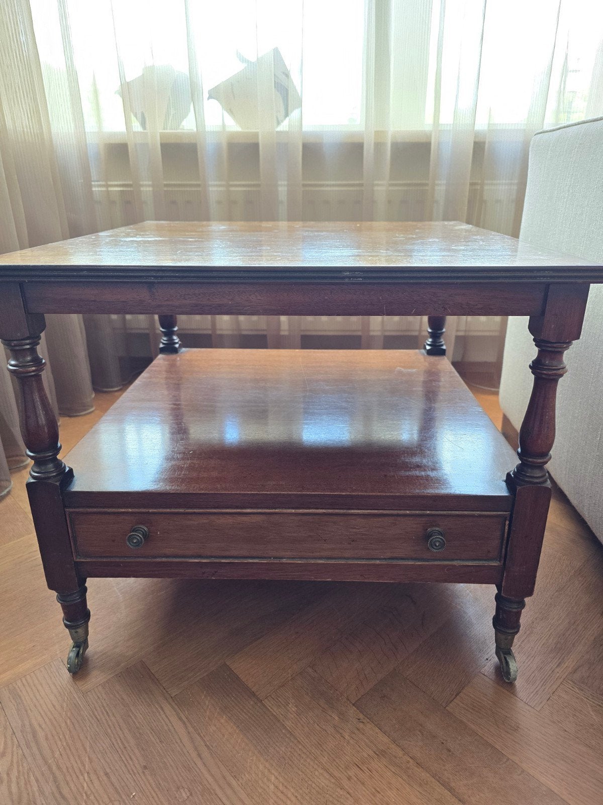 Teakhouten bijzettafel met lade - 55x55cm, Antiek en Kunst, Ophalen