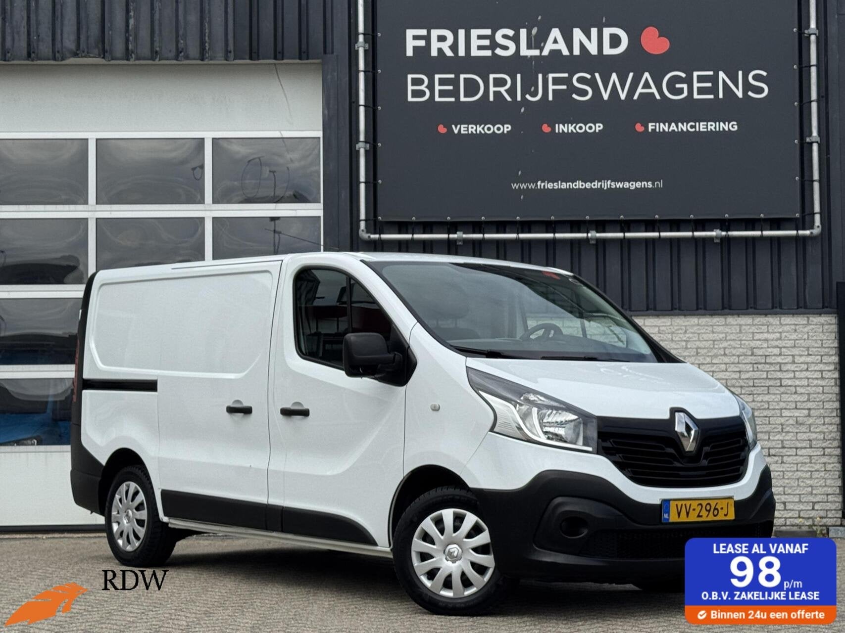Renault Trafic 1.6 dCi Comfort Trekhaak/Cruise/Navi/Airco/PD, Voorwielaandrijving, Euro 5, Gebruikt, Zwart