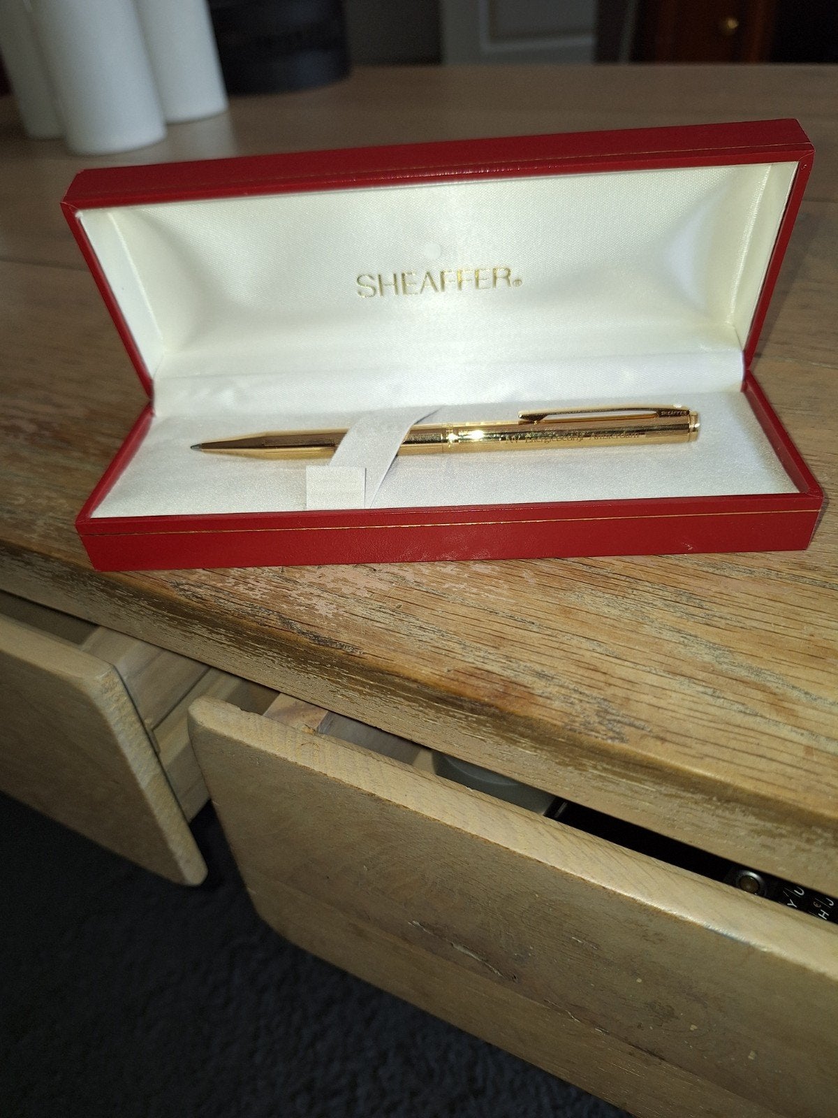 Sheaffer Balpen Goudkleurig met Doosje en Inscriptie, Ophalen of Verzenden