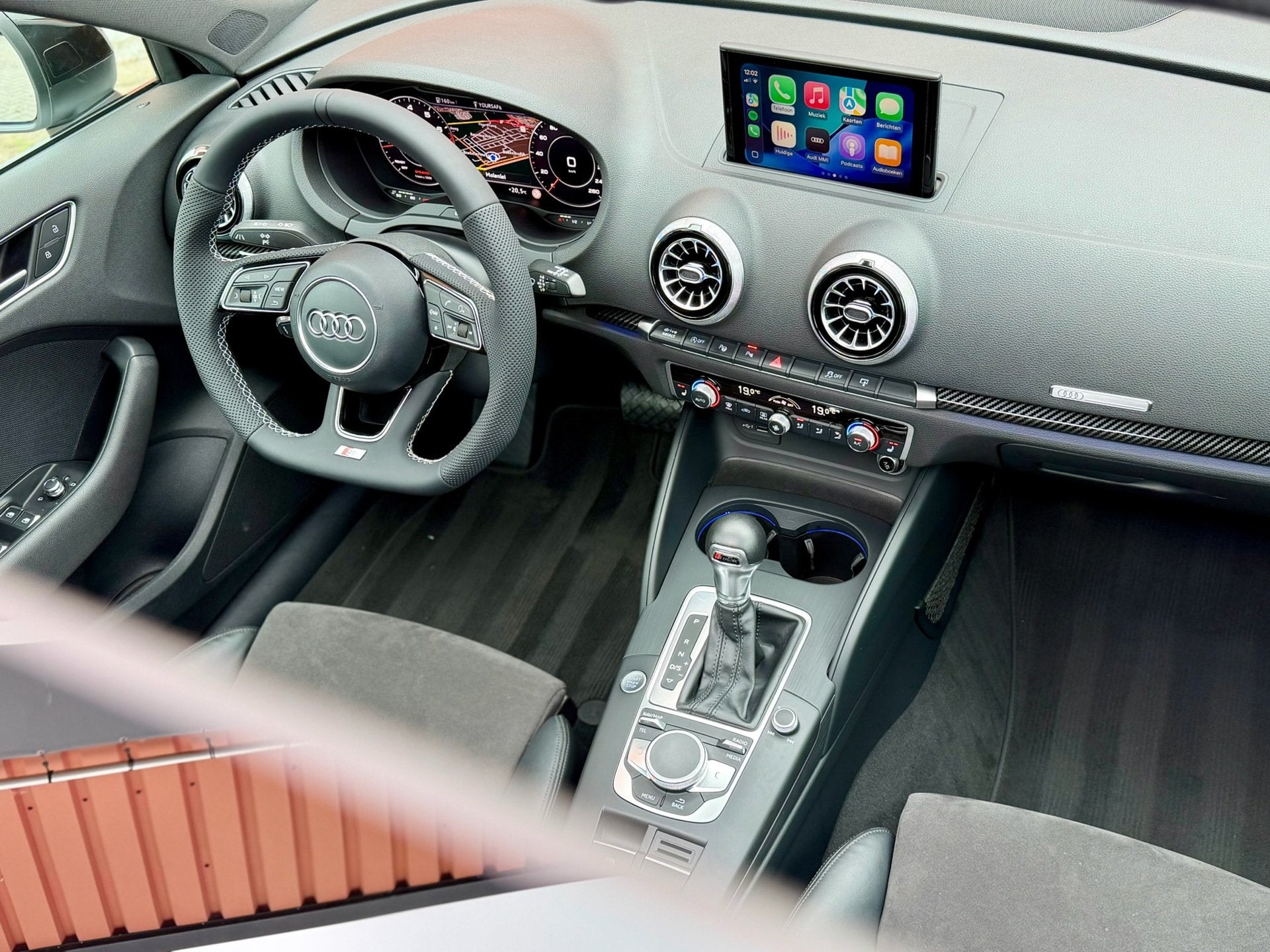 Audi A3 SPORTBACK 1.4 TFSI CoD S-Line Virtual Pano Carplay, Auto's, Gebruikt, 4 cilinders, 150 pk, Wit