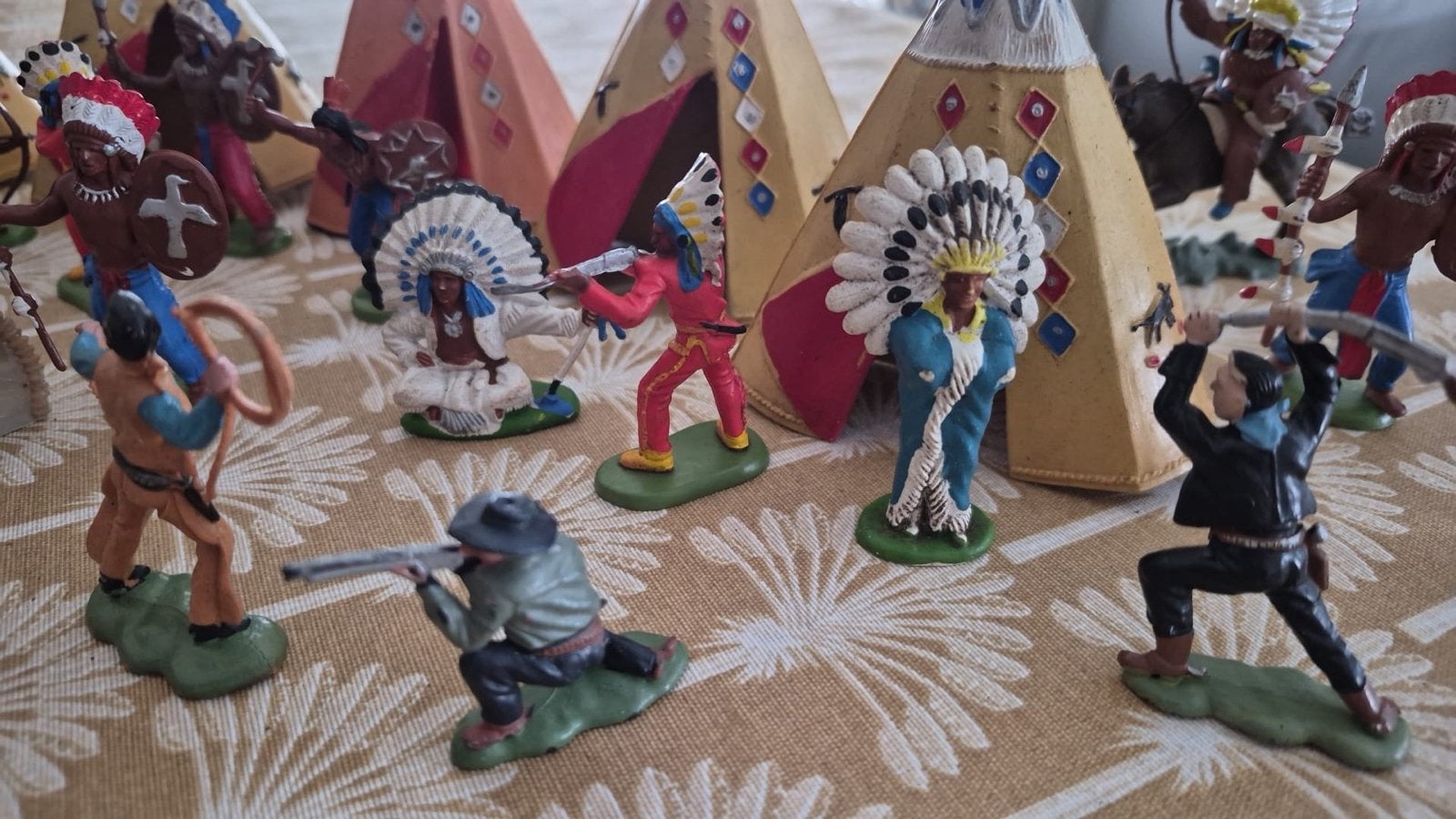 Grote set Indianen en wigwams - Speelfiguren, Ophalen of Verzenden, Gebruikt, Jongen of Meisje