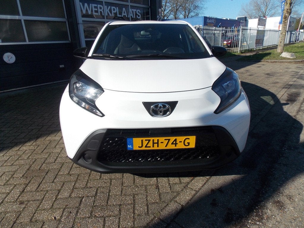 Toyota Aygo X 1.0 VVT-i S-CVT Play Automaat Airco Elek Pakke, Auto's, Toyota, Stof, Gebruikt, Euro 6, 4 stoelen