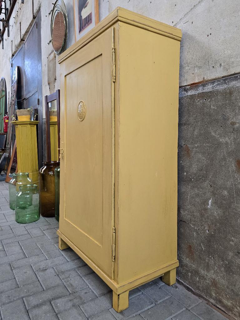 Vintage Gele Spek Kast | Landelijke Houten Voorraad Kast, Ophalen of Verzenden